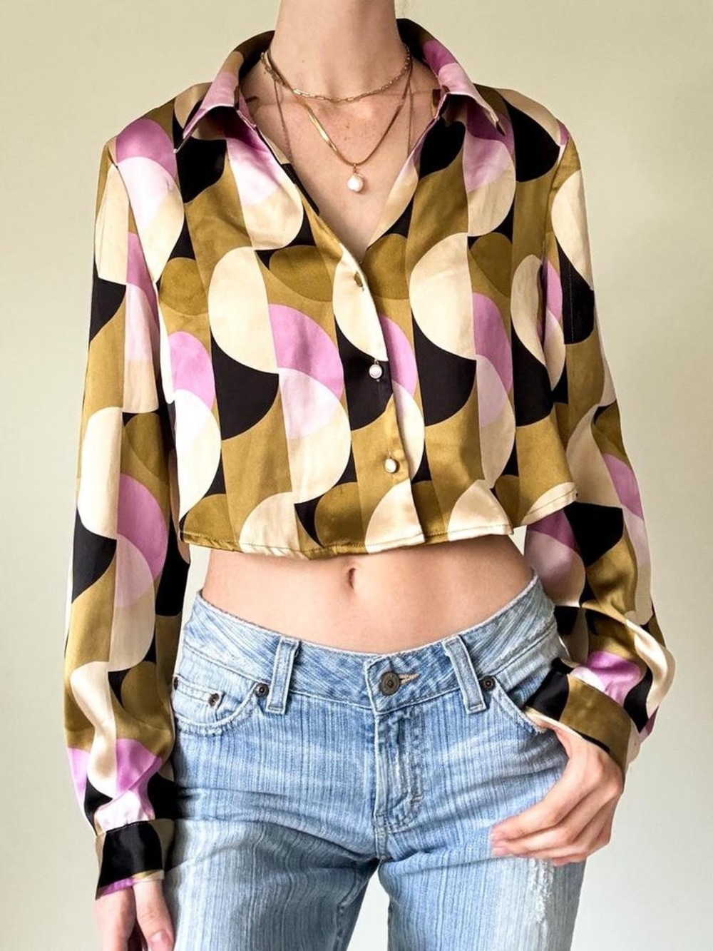 House of Harlow. Cropped Retro Geometric Print Button Down Blouse. Size M.
